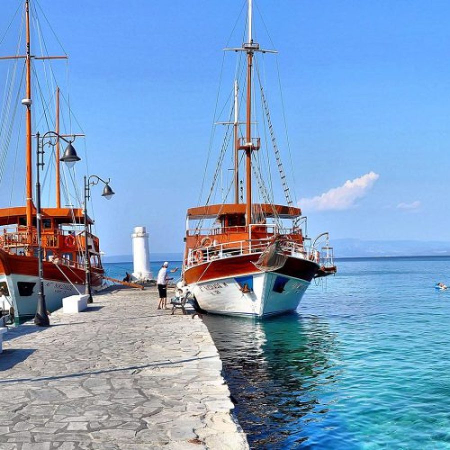 pefkochori-boats